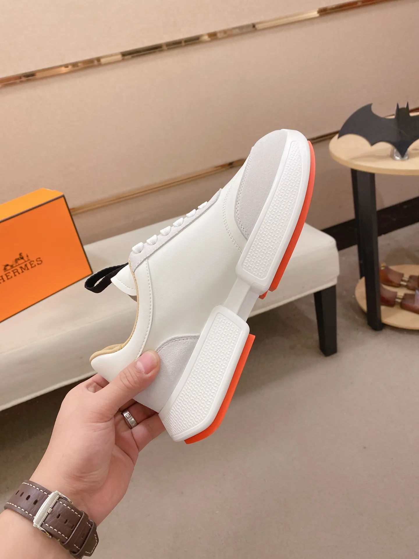 Men's clothing and shoes💰: 480💰《HERMES》【Classic original order·Version】Hermès; top 🔝purchasing agent🔍🔍men's latest 🇺🇸 counter sales simultaneously, imported from Italy original ▲▲cowhide ▲▲ (high-end, nobility, class) ) Exquisite workmanship (Italian 🇮🇹 imported water-dyed 🐂 cowhide lining) sole: original sole provided by the original factory, ⚠️exclusive double-layer activity·TPR·rubber·combined molded outsole; super comfortable·wear-resistant·non-slip·environmental protection The real thing is more beautiful if you take the real thing (high quality, follow the order). You can enter and exit the counter at will * Number of yards: 38-44 (45 can be customized and cannot be returned or exchanged)